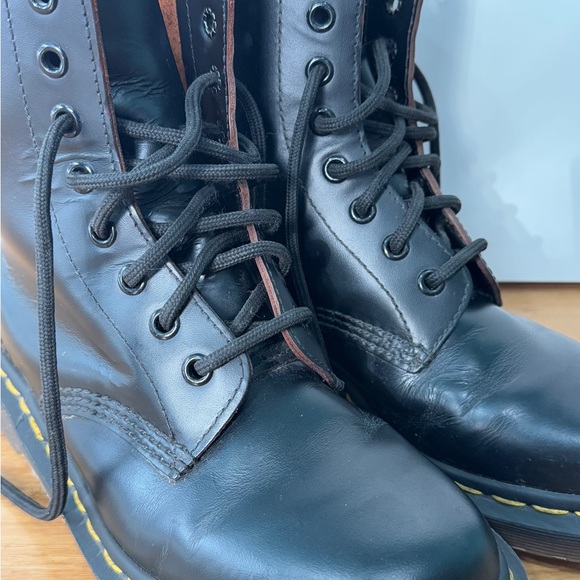 Dr. Martens 1460 MADE IN ENGLAND LACE-UP BOOTS - Picture 9 of 11